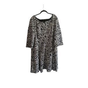 NWT Taylor Woman Fit n Flare Dress Size 24W Scoop Neck 3/4 Sleeve Zipper